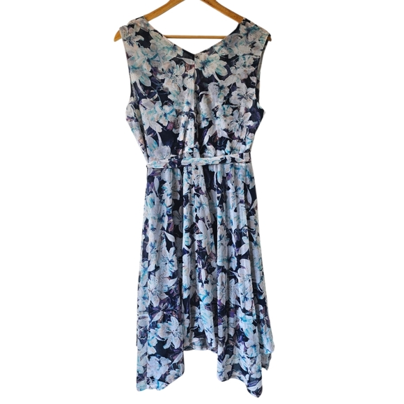 Simply Vera Vera Wang Floral Sleeveless Garden Party Dress, Blue, Size Petite XL - Picture 4 of 11